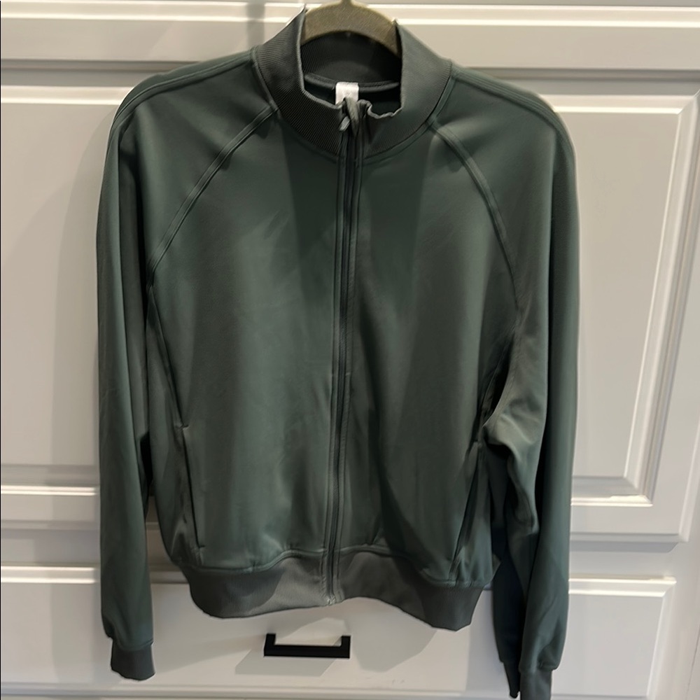 Women’s Lululemon Track Suit